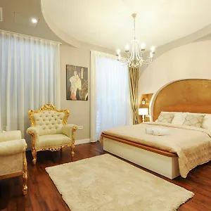 Silver & Gold Luxury Guest house